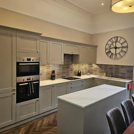 Centre Brilliant Georgian Townhouse 펜션