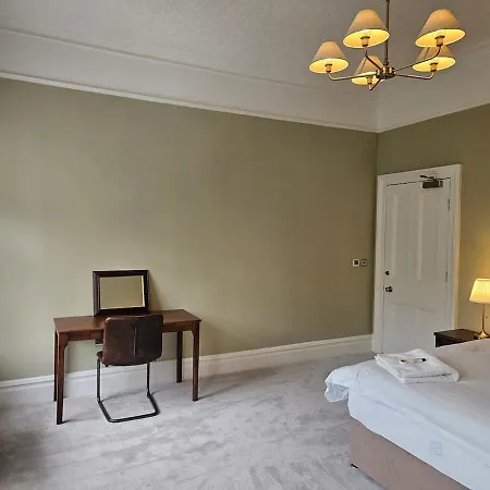 Centre Brilliant Georgian Townhouse 펜션