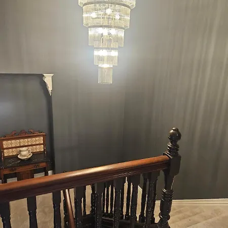 Centre Brilliant Georgian Townhouse