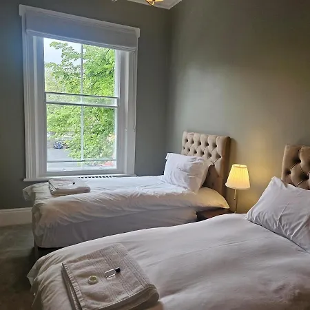 펜션 Centre Brilliant Georgian Townhouse *